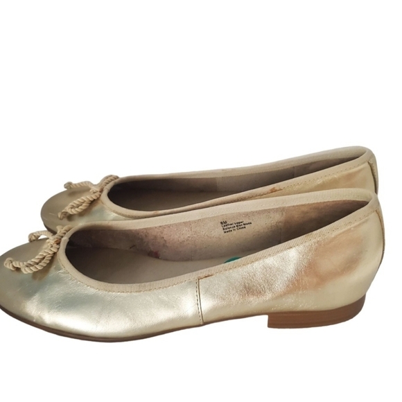 Gold Leather Ballet Flats Trending Size 8M - Picture 2 of 6
